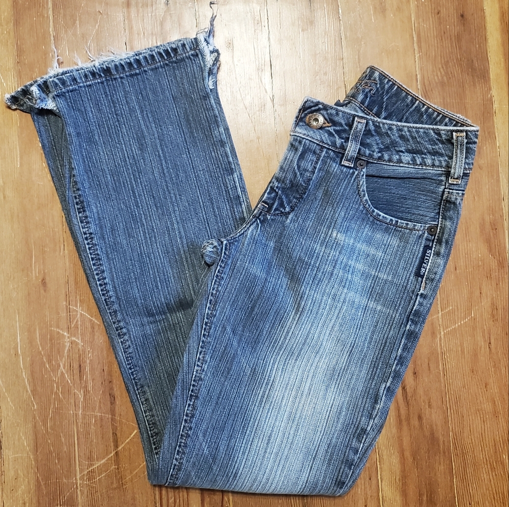 Y2K Silver Jeans Size 26/32 Bootcut Low Rise Medium Wash Grunge Distressed 2000s